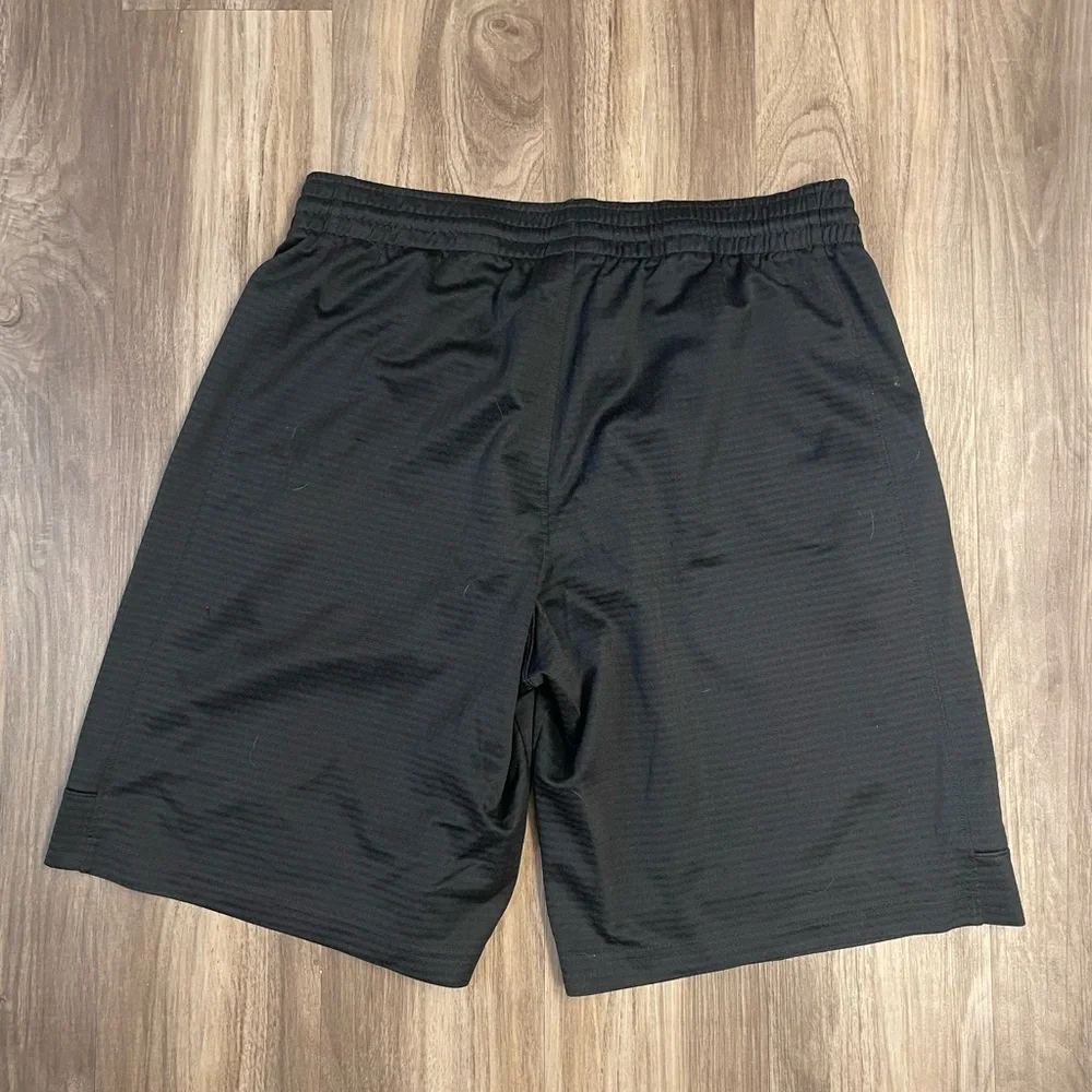 Men’s Vintage Black Nike Gym Shorts - Picture 2 of 3